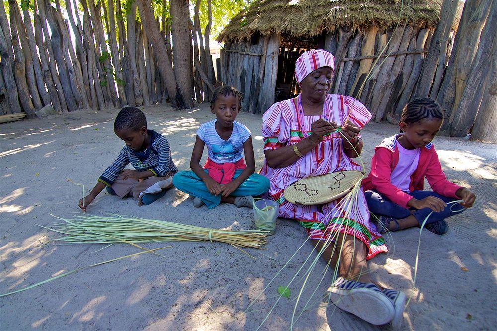 Ongula Village Homestead Lodge Ondangwa Eksteriør billede