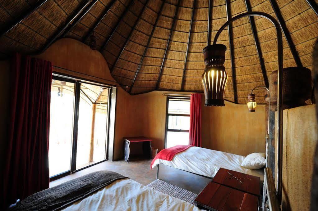 Ongula Village Homestead Lodge Ondangwa Eksteriør billede