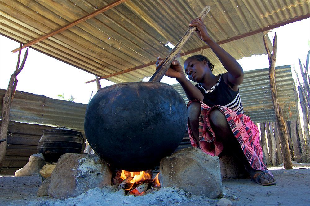 Ongula Village Homestead Lodge Ondangwa Eksteriør billede